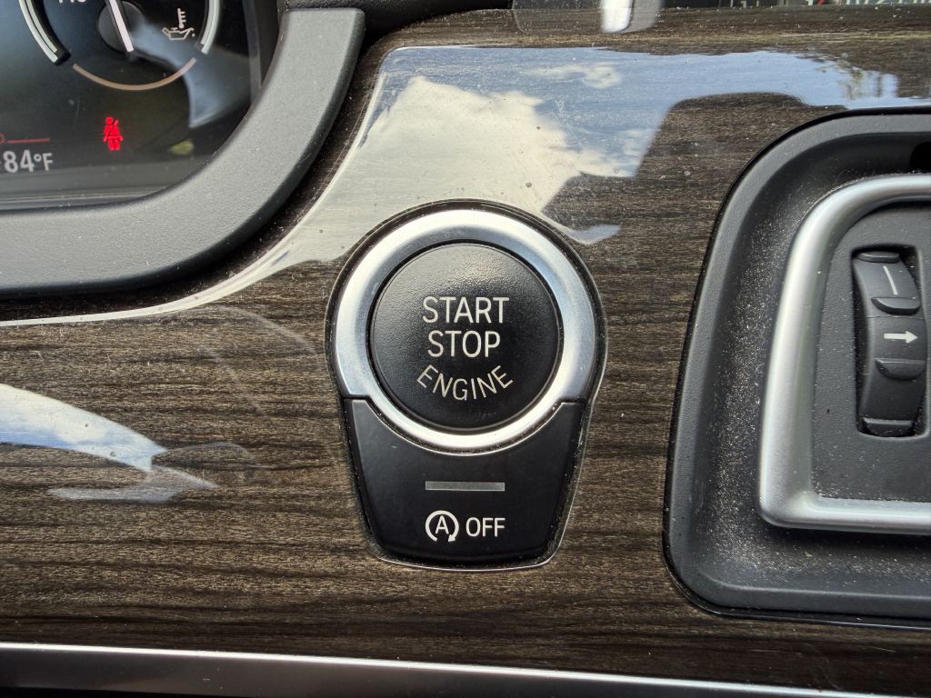 2013 BMW 7 Series Image 29