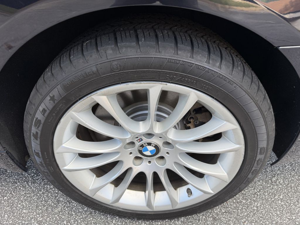 2013 BMW 7 Series Image 38