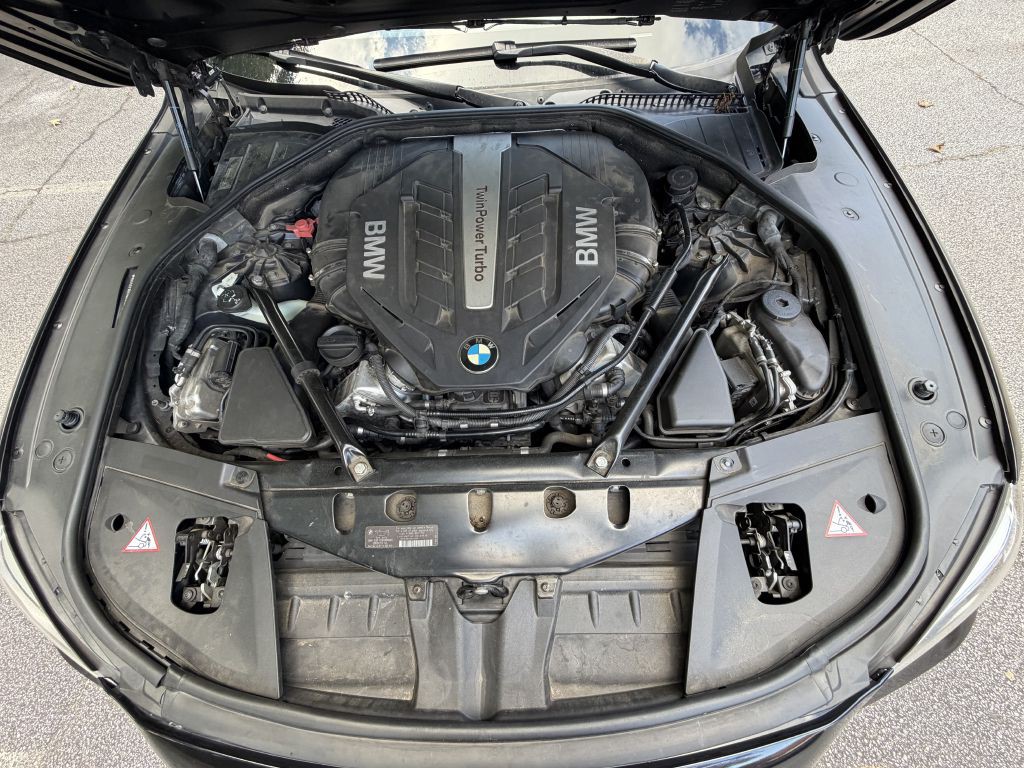 2013 BMW 7 Series Image 41