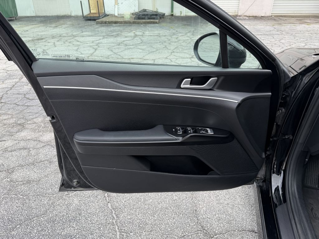 2024 Kia K5 Image 10