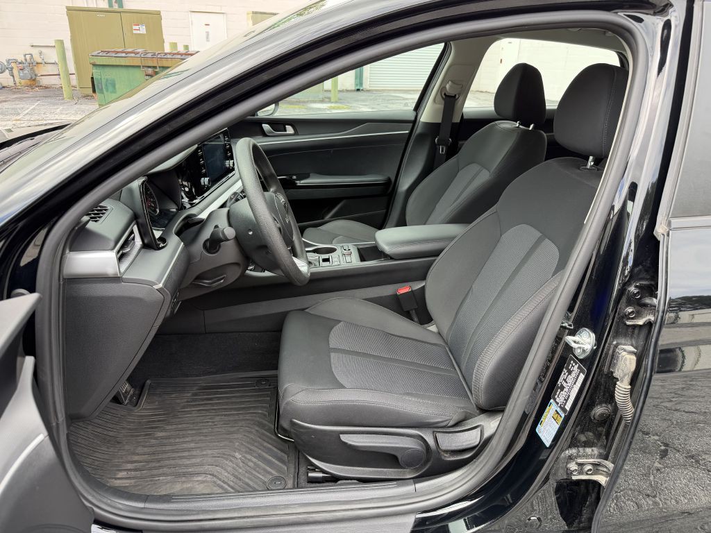 2024 Kia K5 Image 11