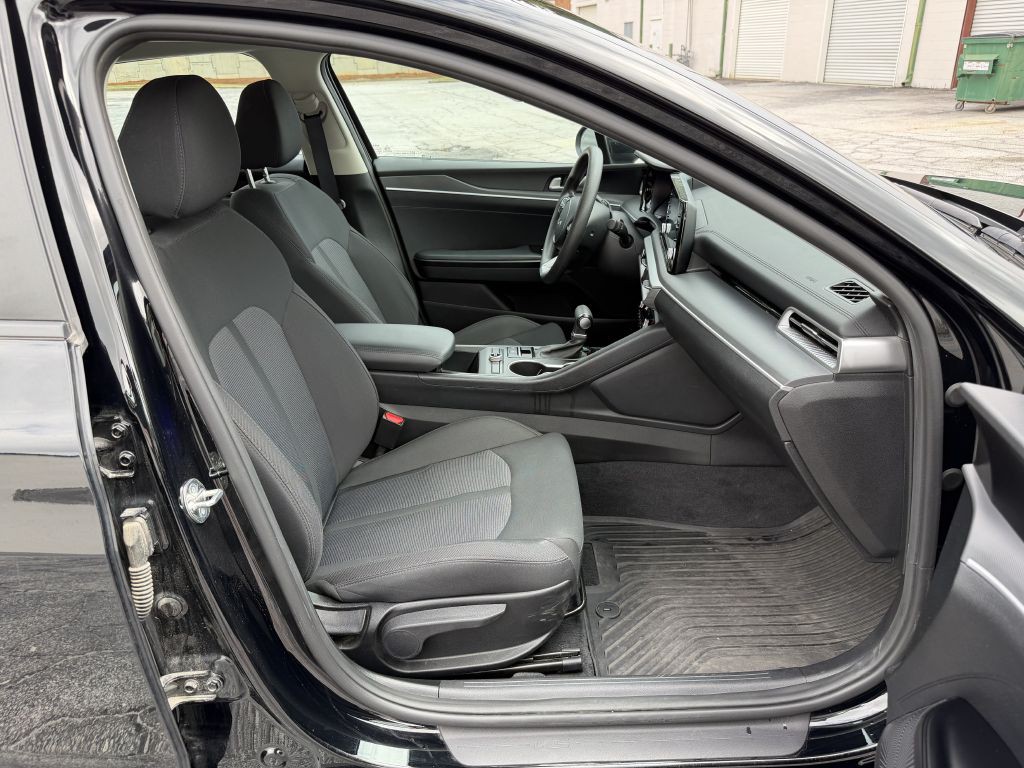 2024 Kia K5 Image 18