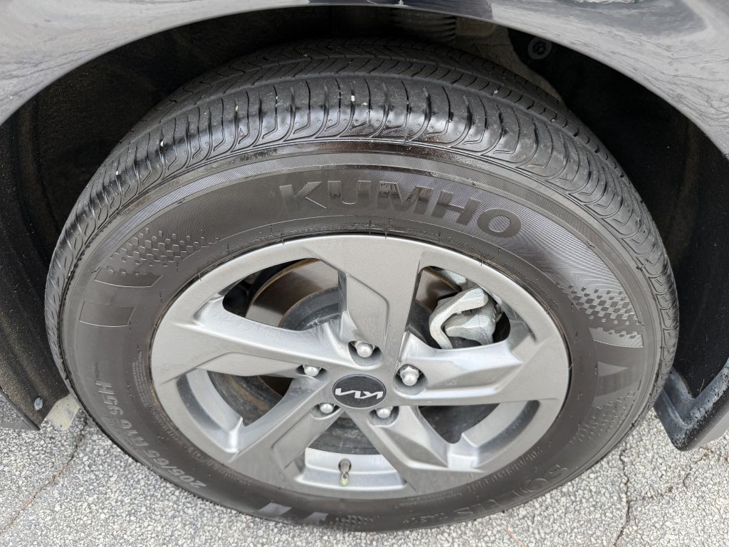 2024 Kia K5 Image 33