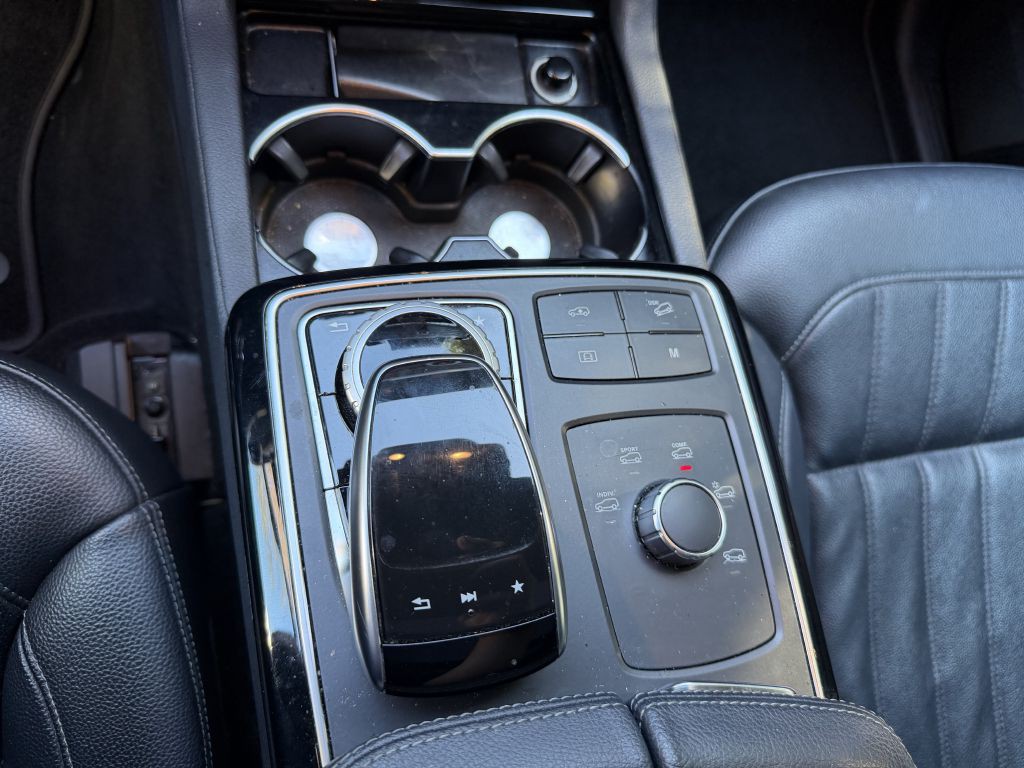 2017 Mercedes-Benz GLS-Class Image 35