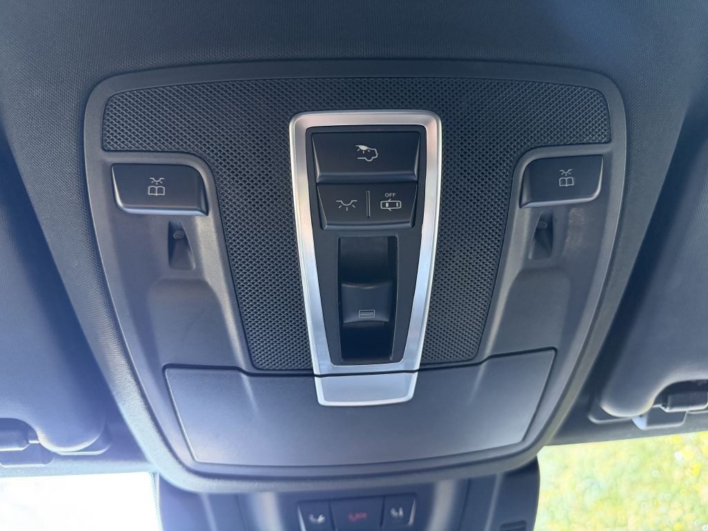 2017 Mercedes-Benz GLS-Class Image 40