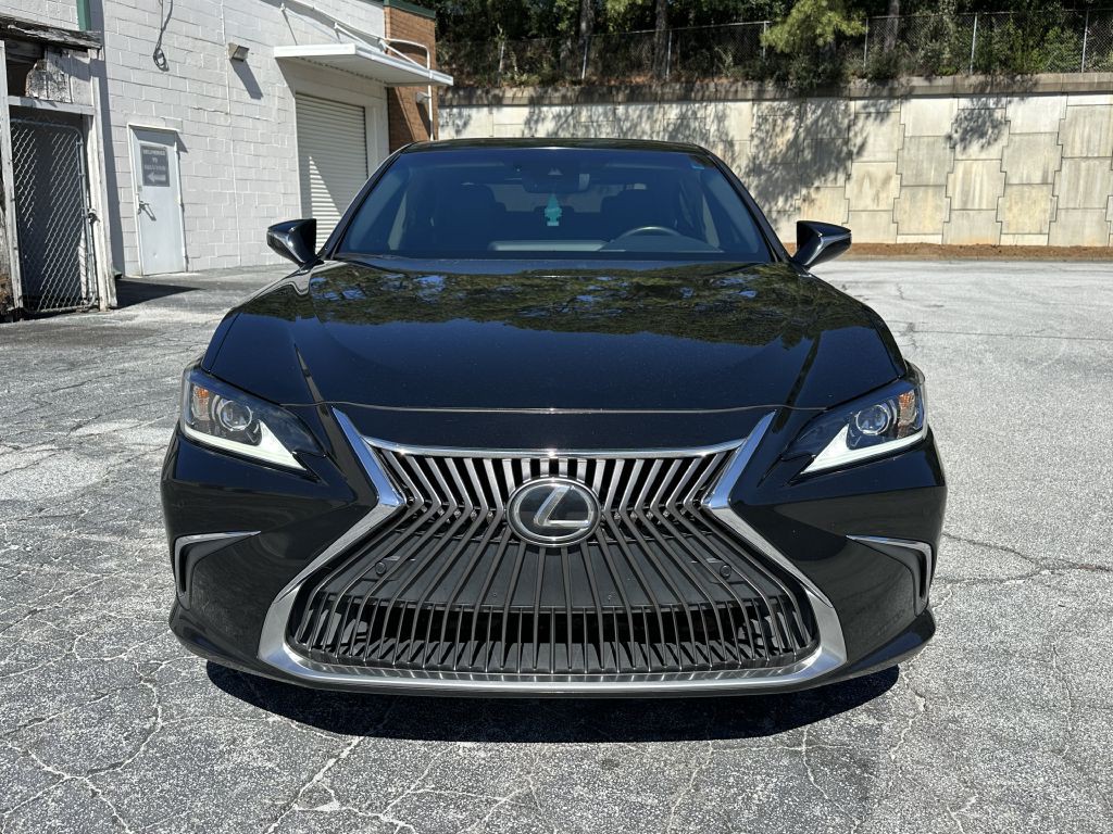 2019 Lexus ES Image 2