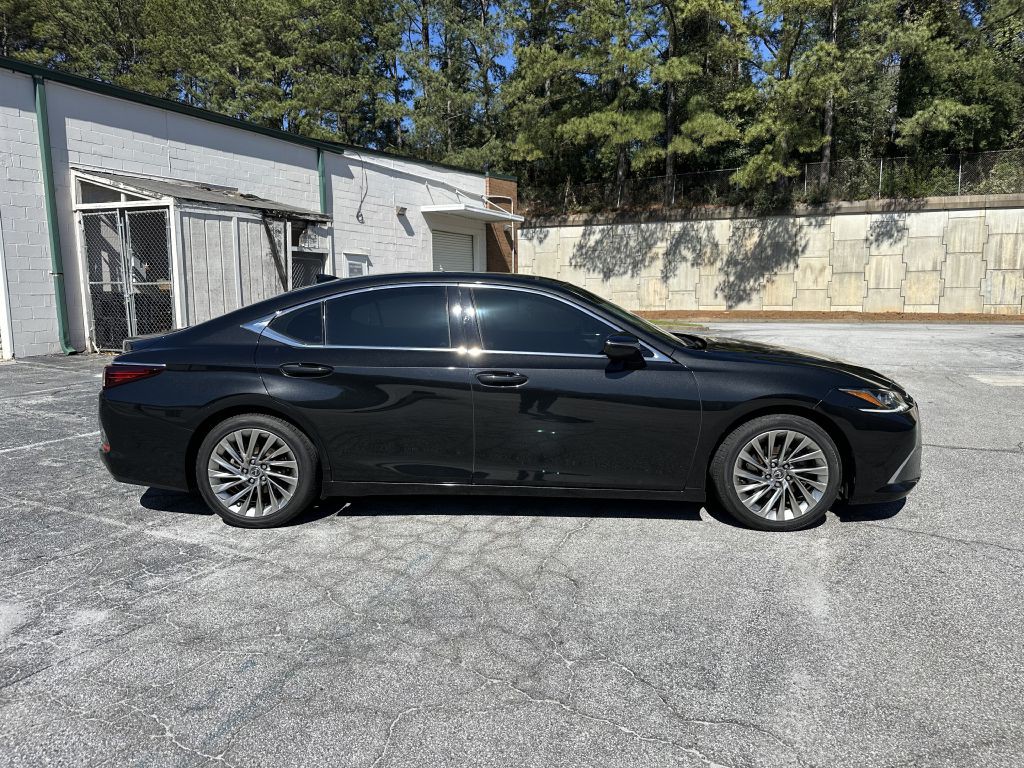 2019 Lexus ES Image 4