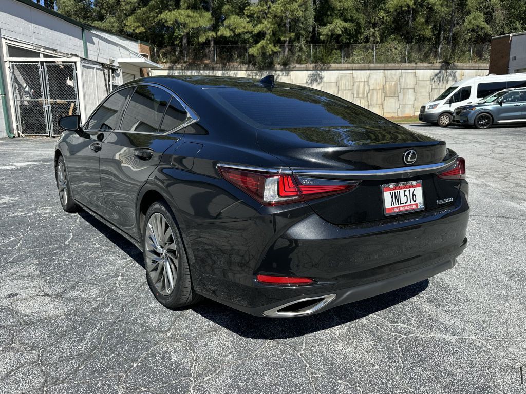 2019 Lexus ES Image 7