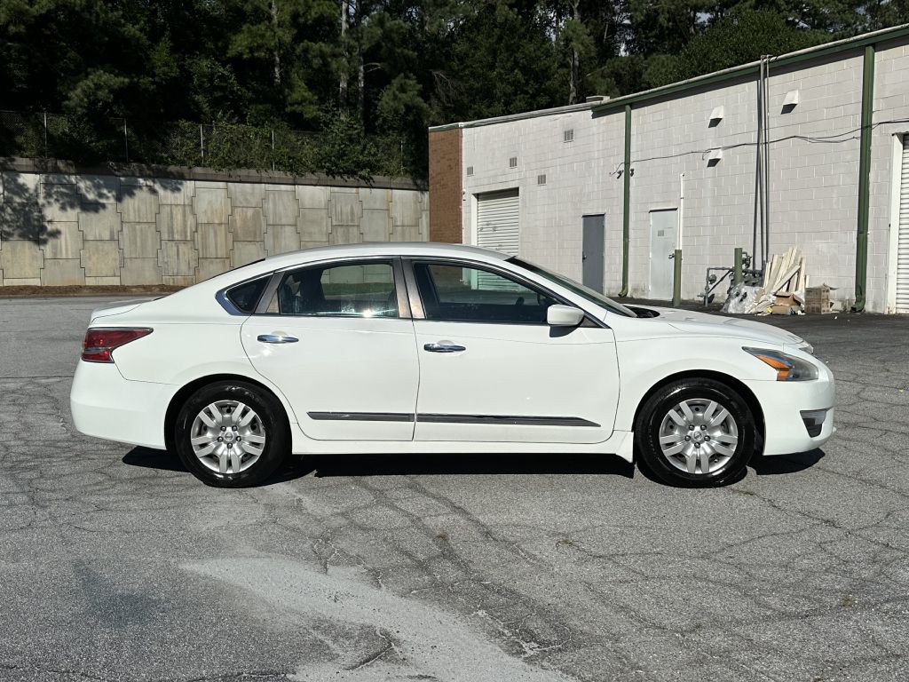 2015 Nissan Altima Image 4