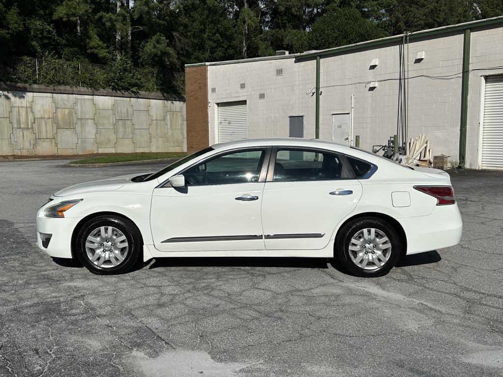 2015 Nissan Altima Image 8