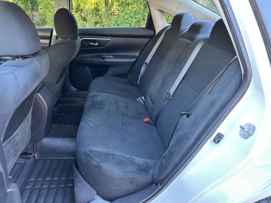 2015 Nissan Altima Image 13