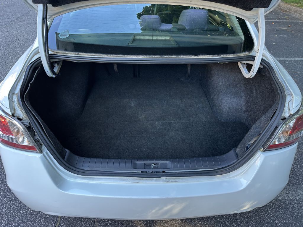 2015 Nissan Altima Image 14