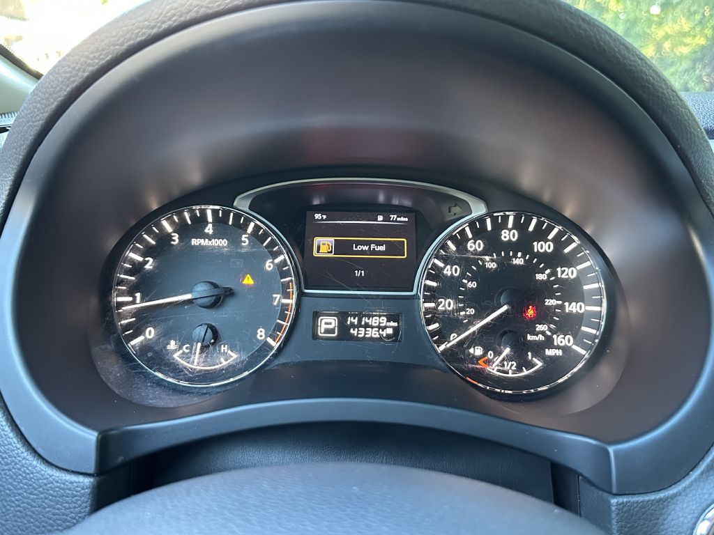 2015 Nissan Altima Image 25