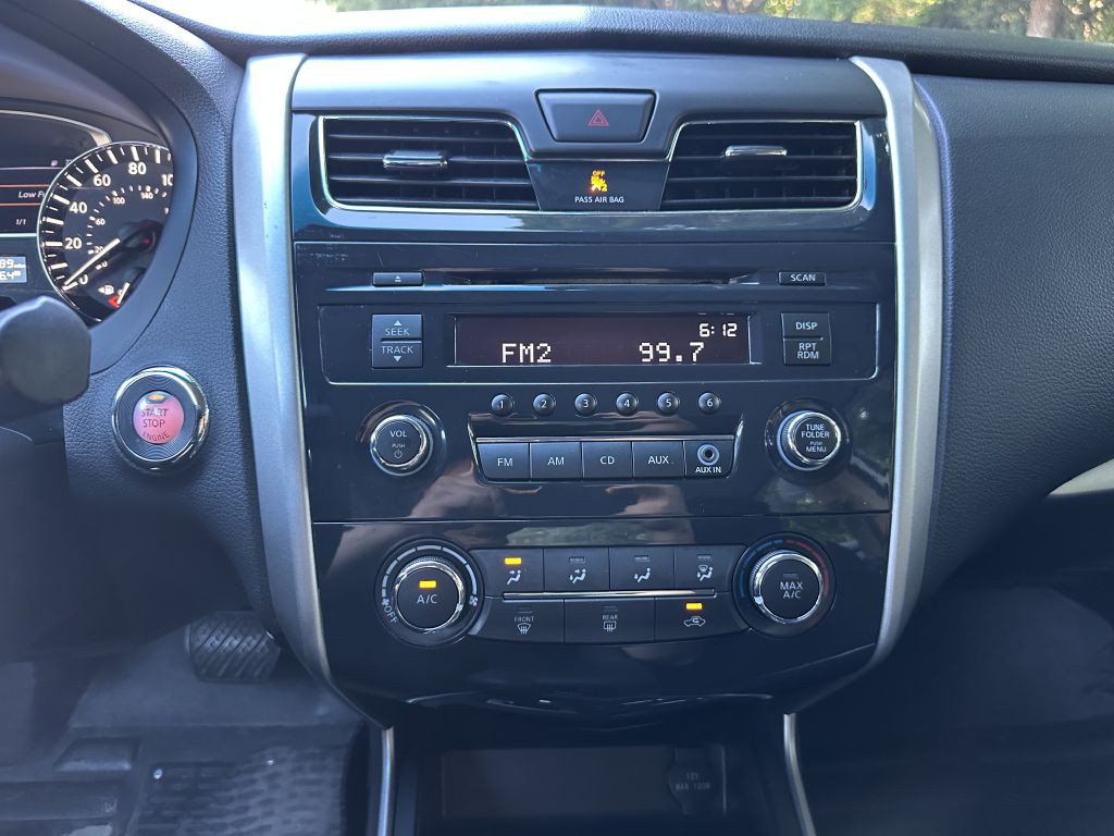 2015 Nissan Altima Image 28
