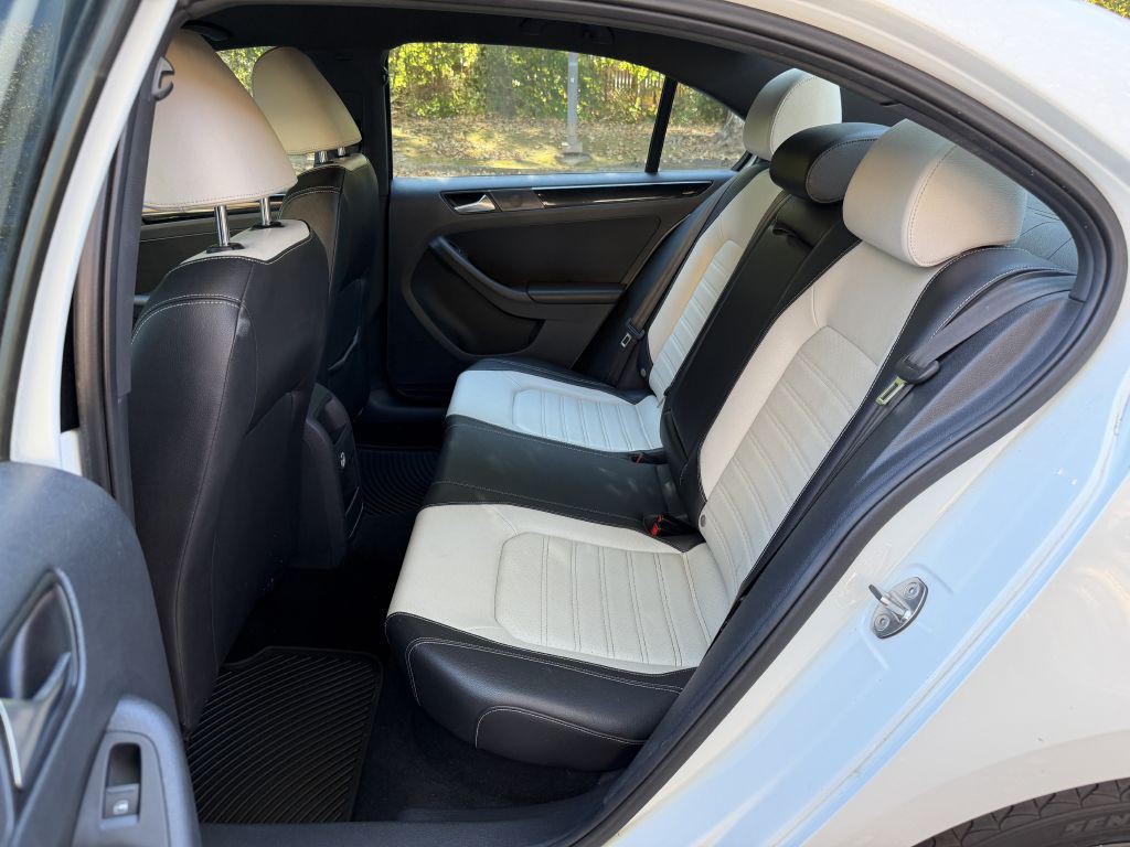 2015 Volkswagen Jetta Image 13