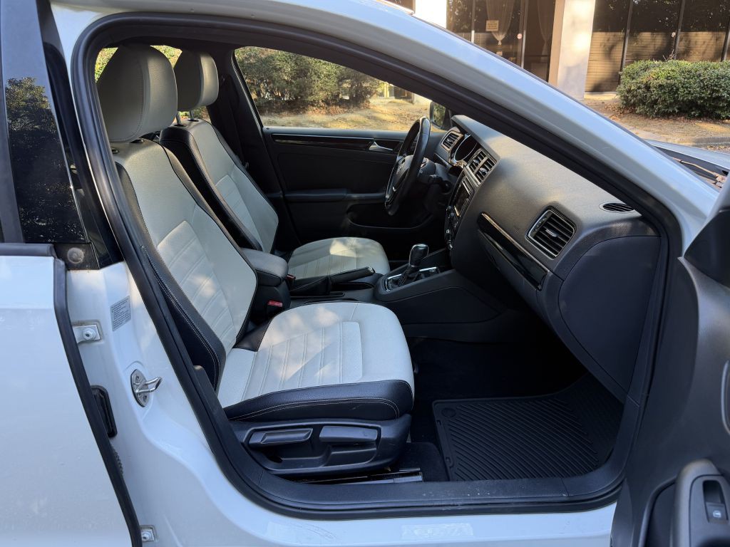 2015 Volkswagen Jetta Image 18