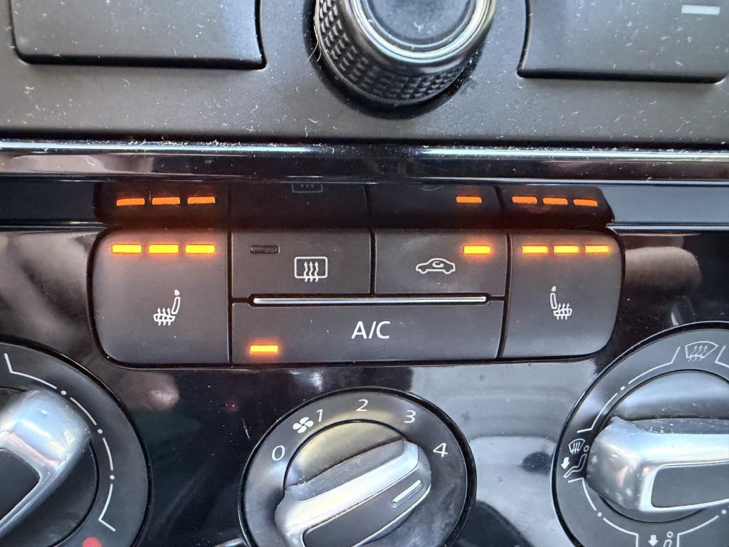 2015 Volkswagen Jetta Image 28