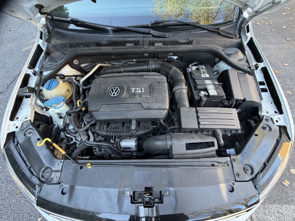 2015 Volkswagen Jetta Image 38