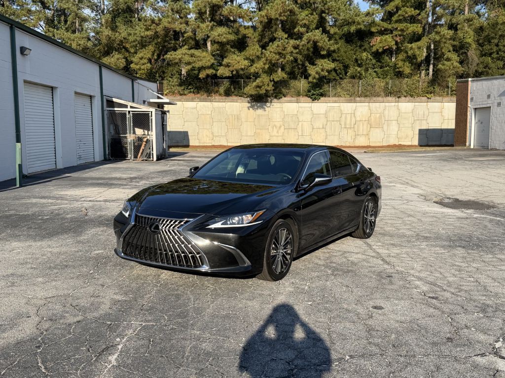 2023 Lexus ES Image 1