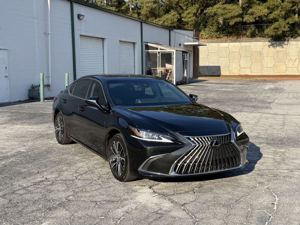 2023 Lexus ES Image 3