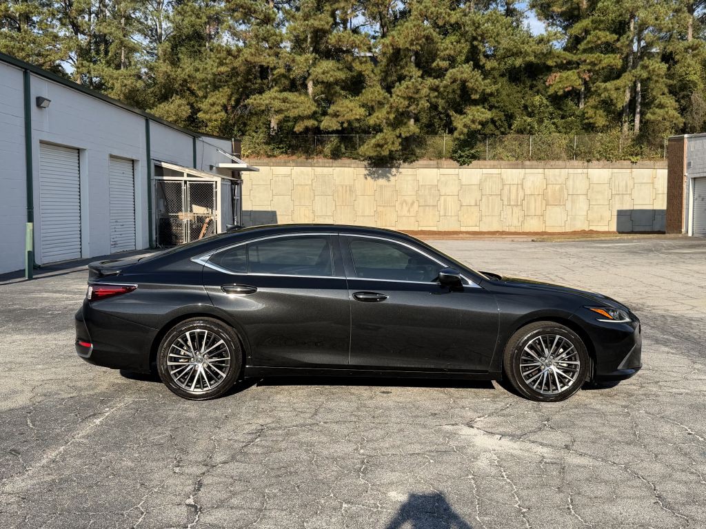 2023 Lexus ES Image 4