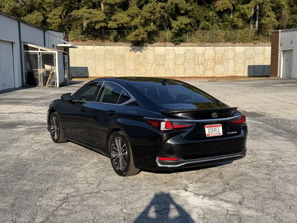 2023 Lexus ES Image 7