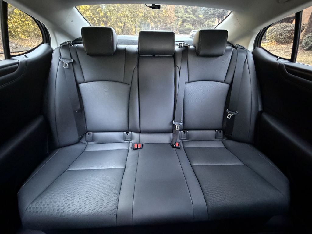 2023 Lexus ES Image 18