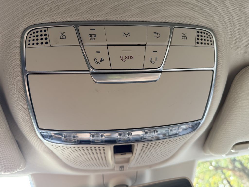 2018 Mercedes-Benz S-Class Image 34