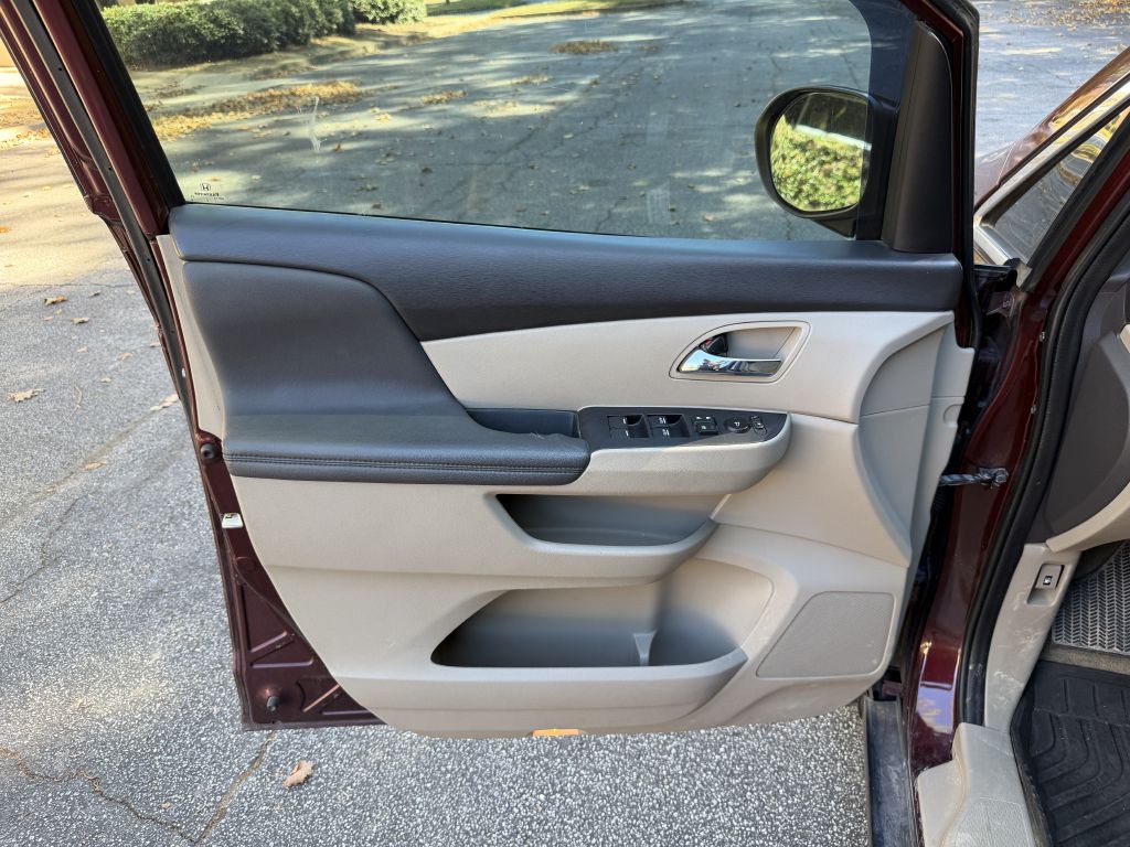 2016 Honda Odyssey Image 11