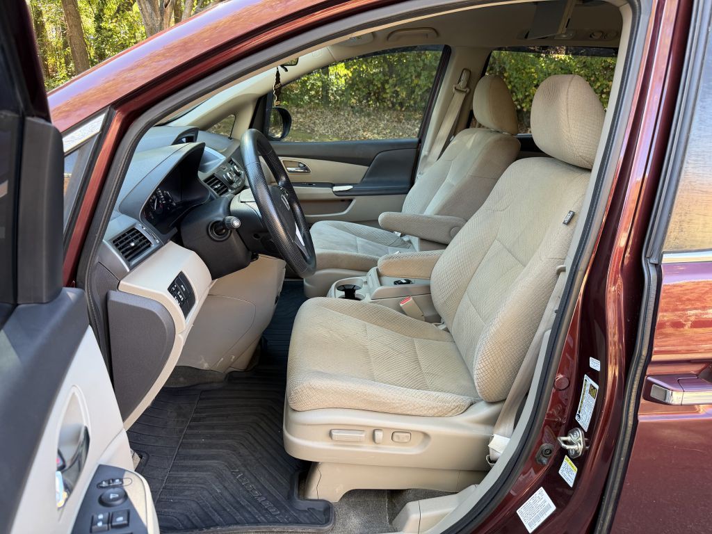 2016 Honda Odyssey Image 12