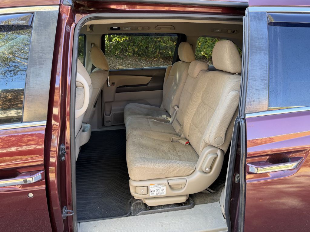 2016 Honda Odyssey Image 13