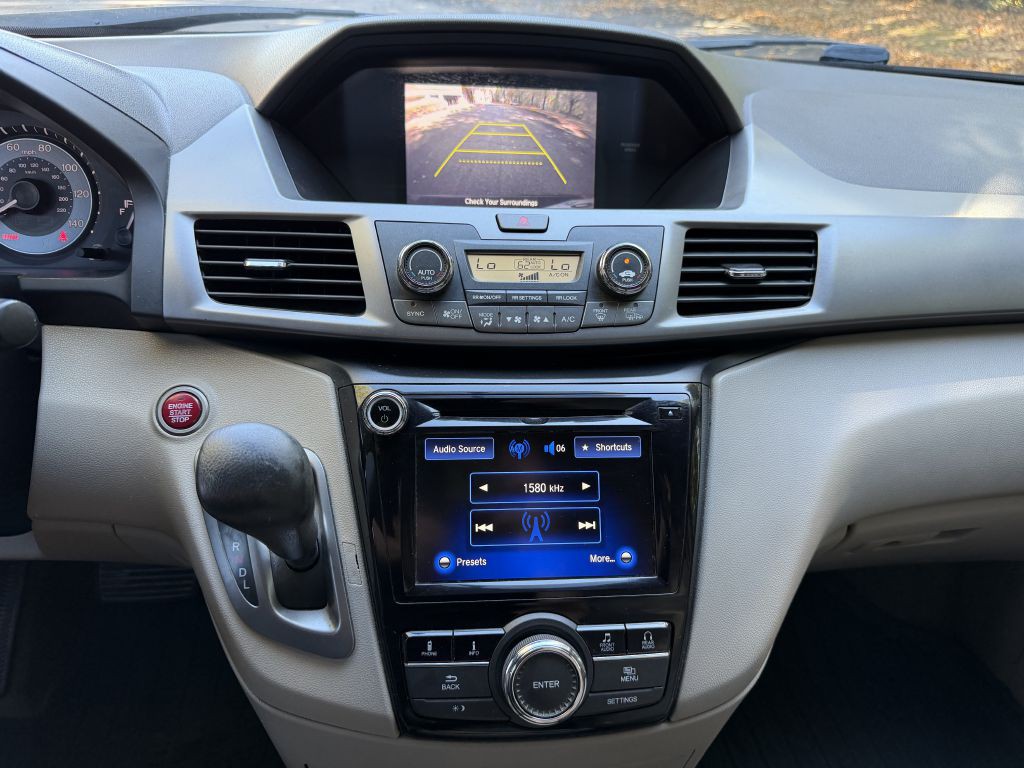 2016 Honda Odyssey Image 31