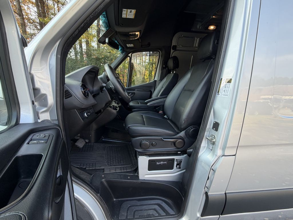 2022 Mercedes-Benz Sprinter Image 10