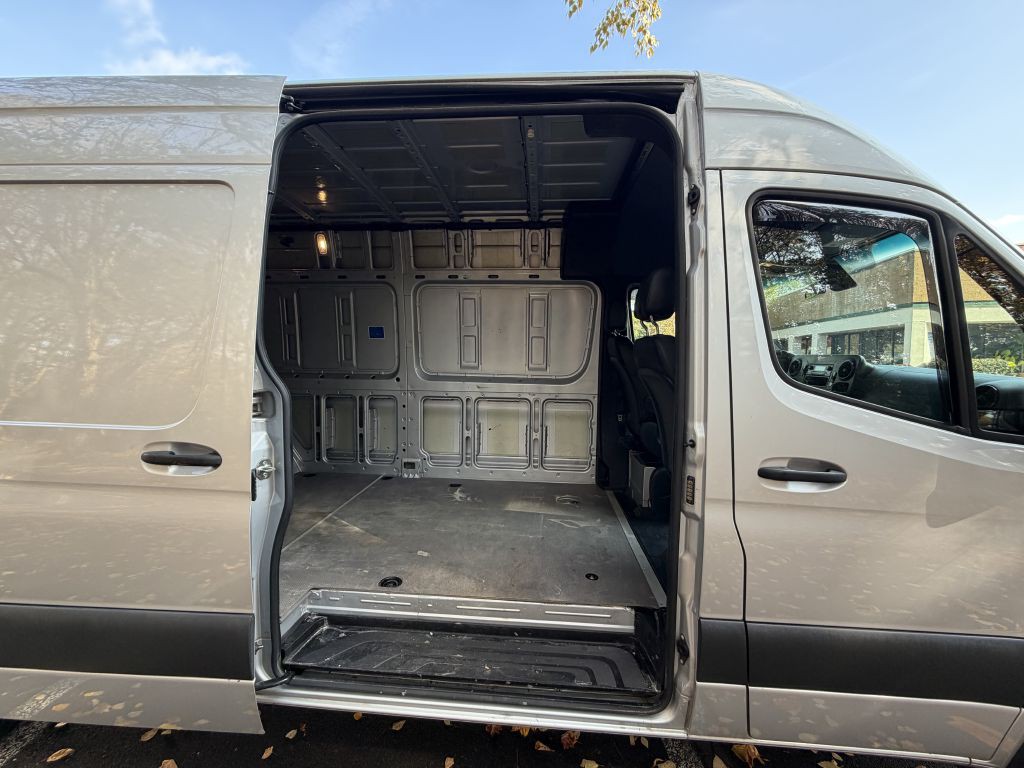 2022 Mercedes-Benz Sprinter Image 12