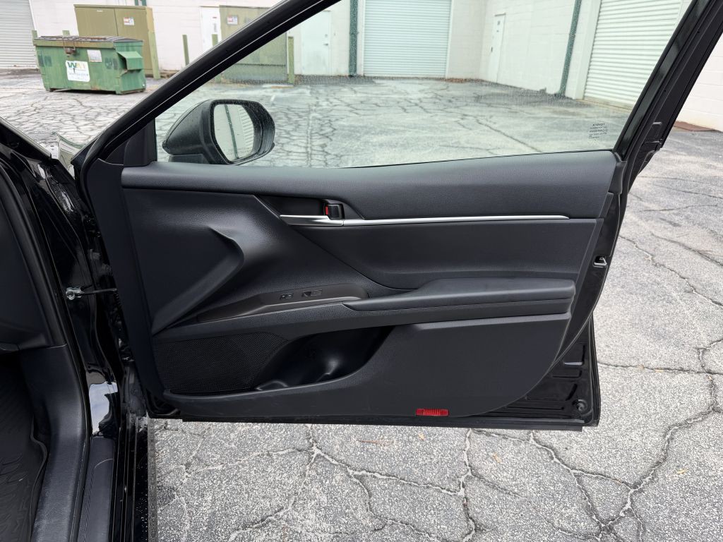 2023 Toyota Camry Image 17