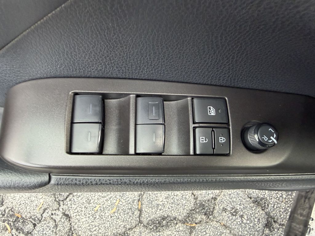 2023 Toyota Camry Image 21