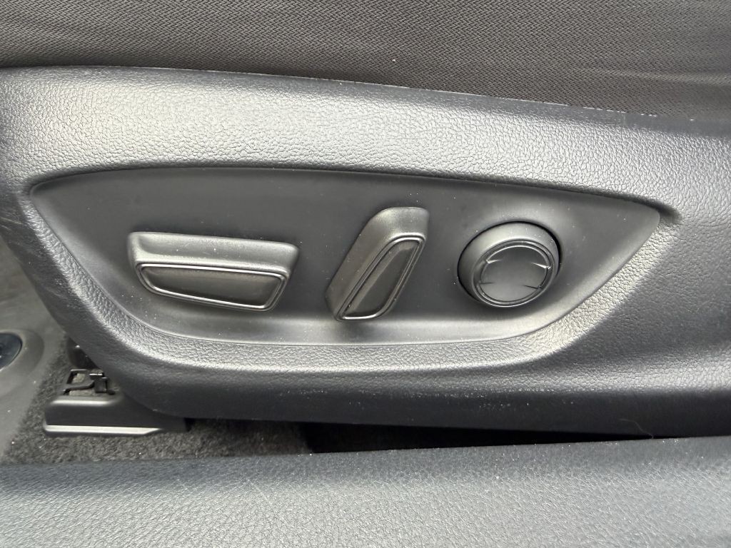 2023 Toyota Camry Image 22