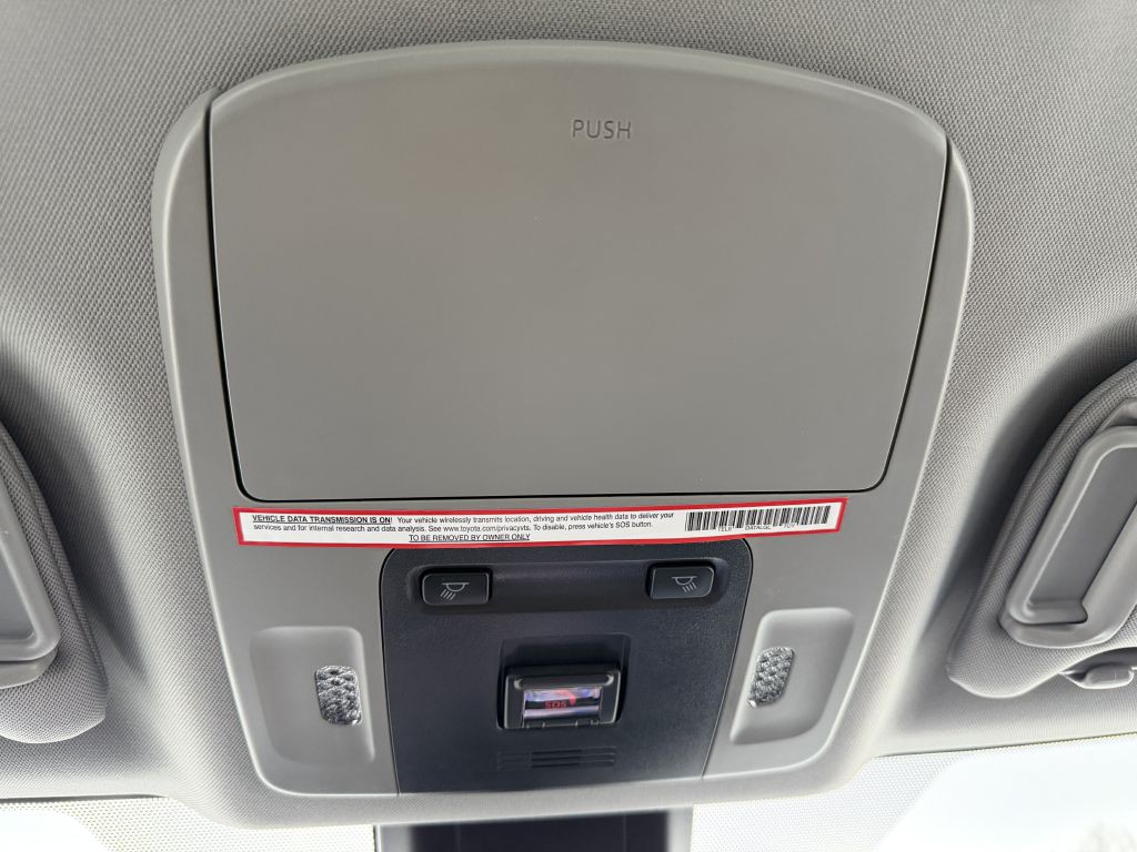 2023 Toyota Camry Image 30