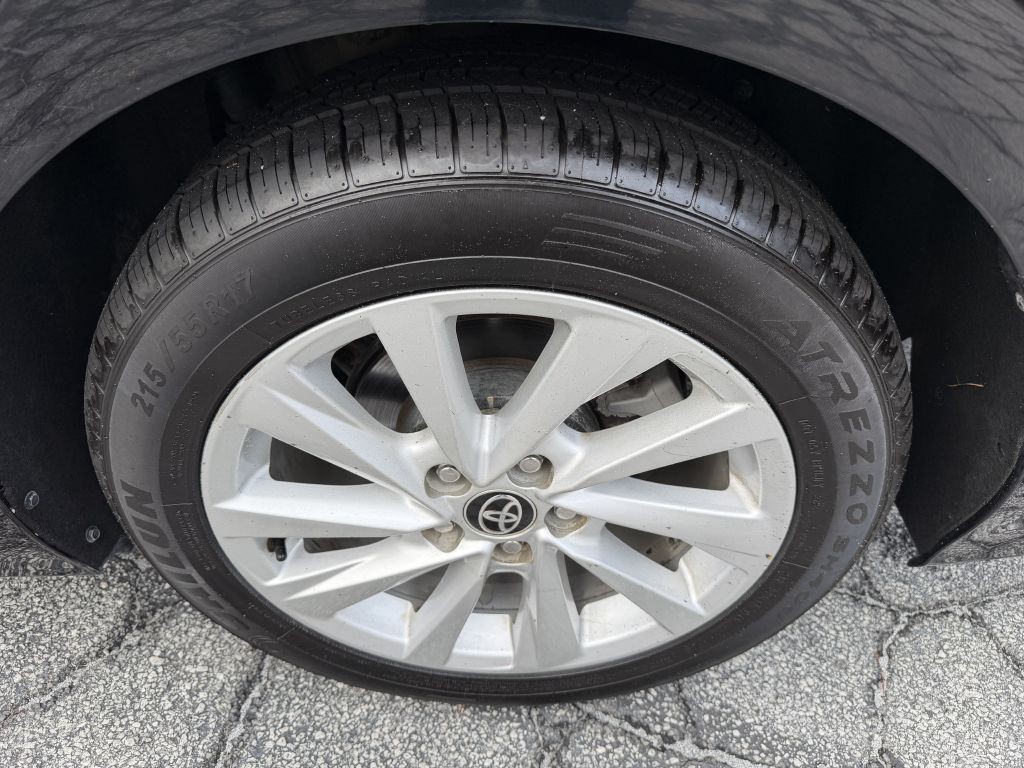 2023 Toyota Camry Image 32