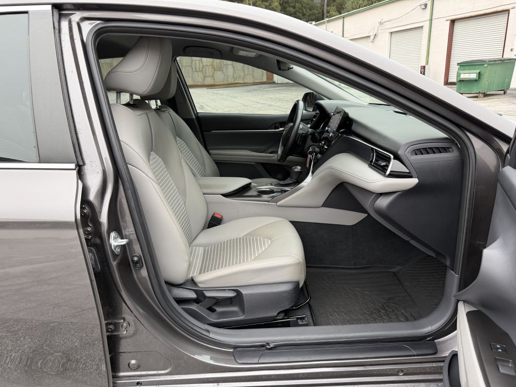 2023 Toyota Camry Image 18