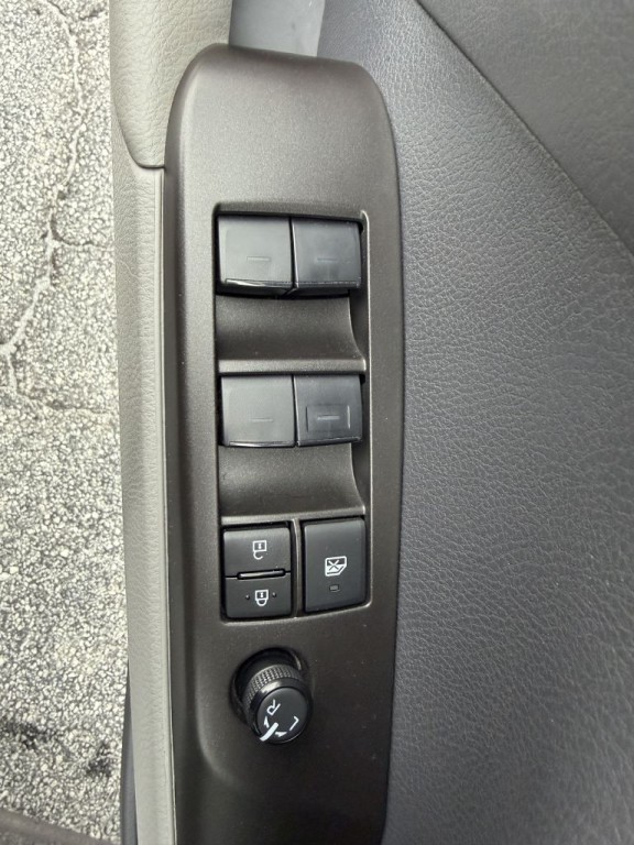 2023 Toyota Camry Image 21