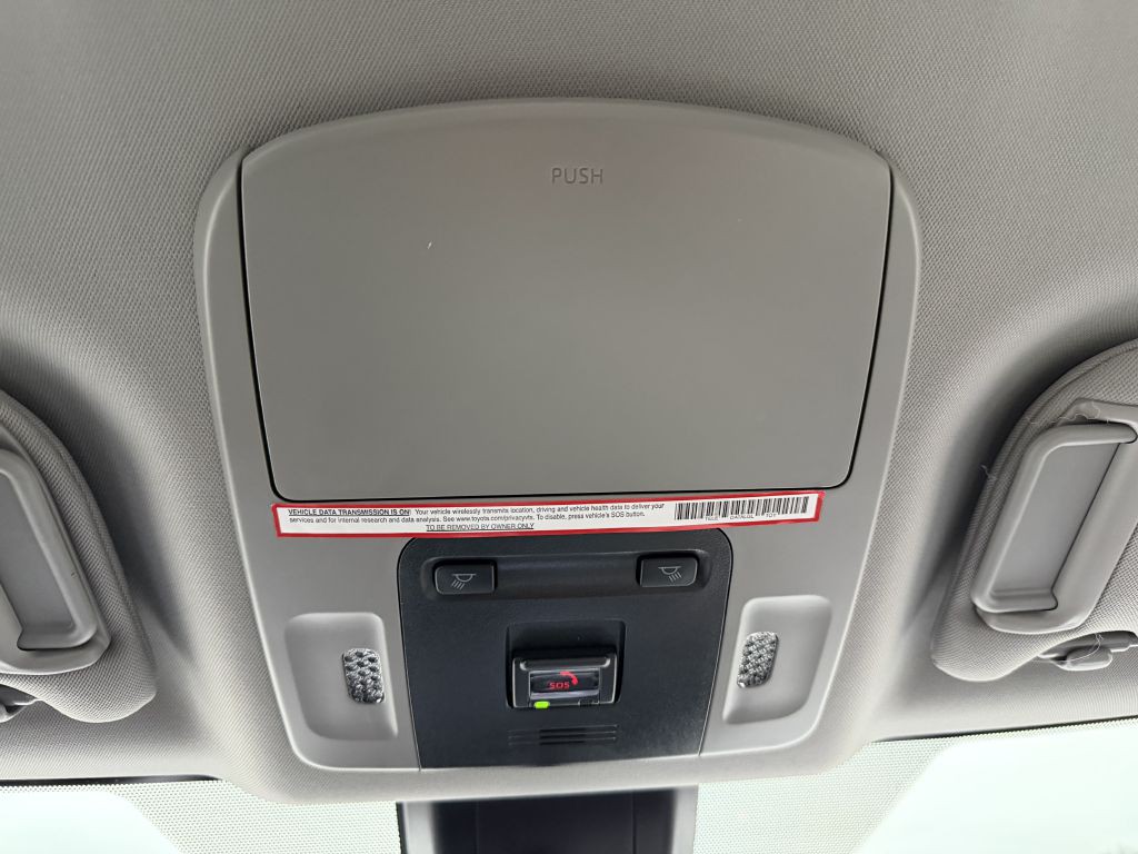 2023 Toyota Camry Image 30