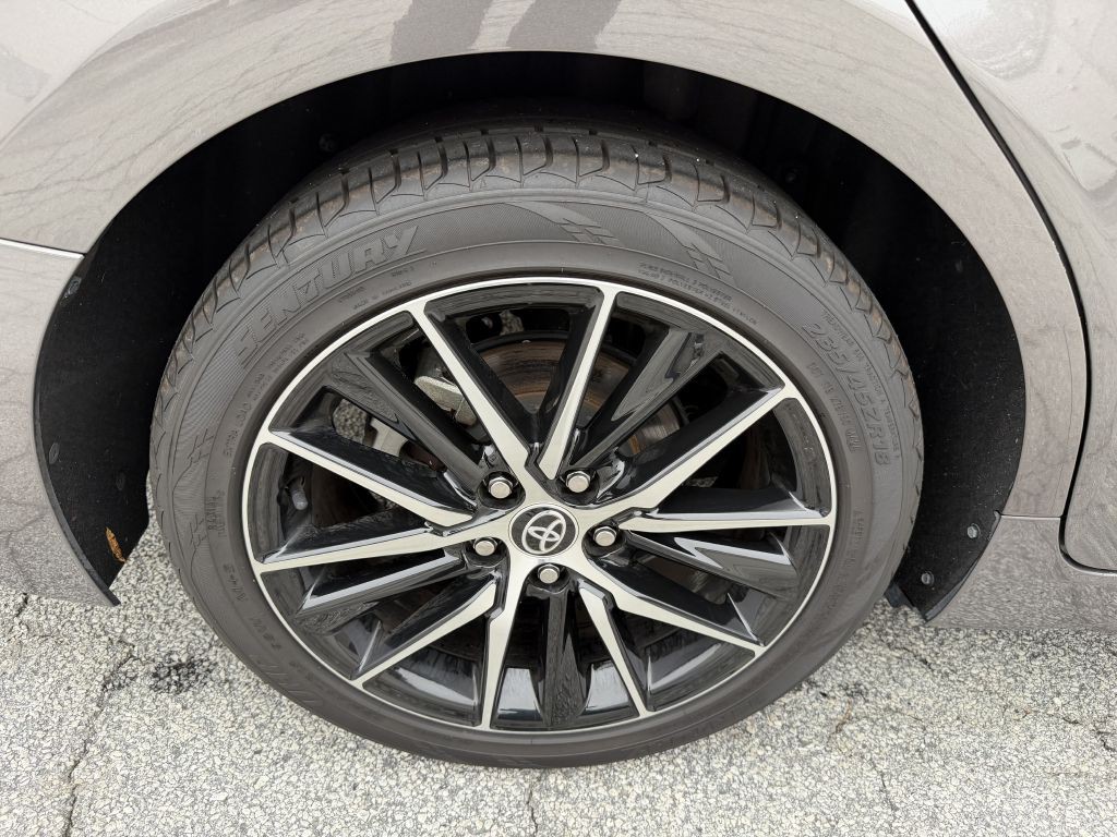 2023 Toyota Camry Image 33