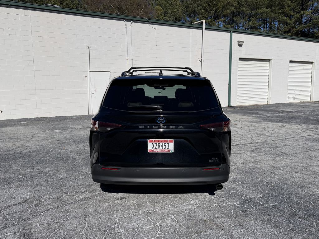 2023 Toyota Sienna Image 6