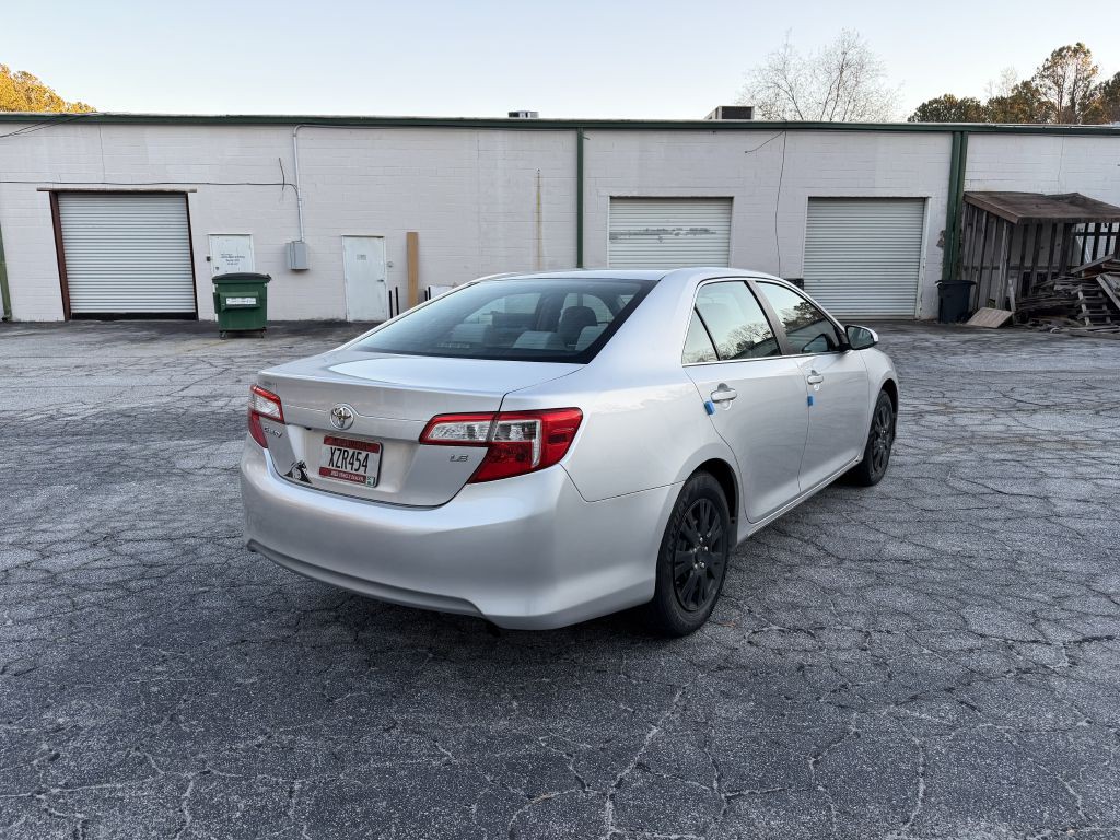 2014 Toyota Camry Image 5