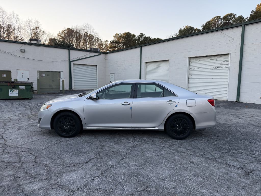 2014 Toyota Camry Image 8