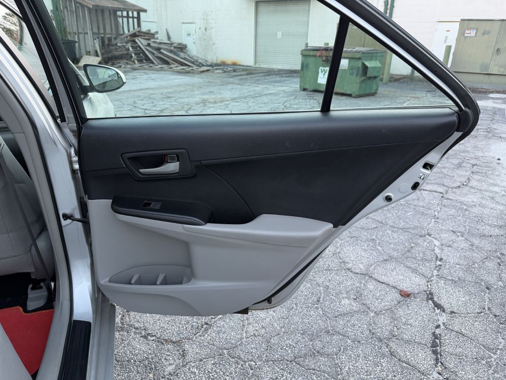 2014 Toyota Camry Image 15