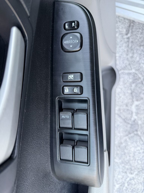 2014 Toyota Camry Image 21