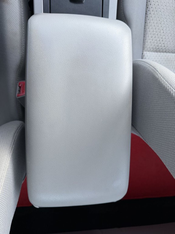 2014 Toyota Camry Image 29