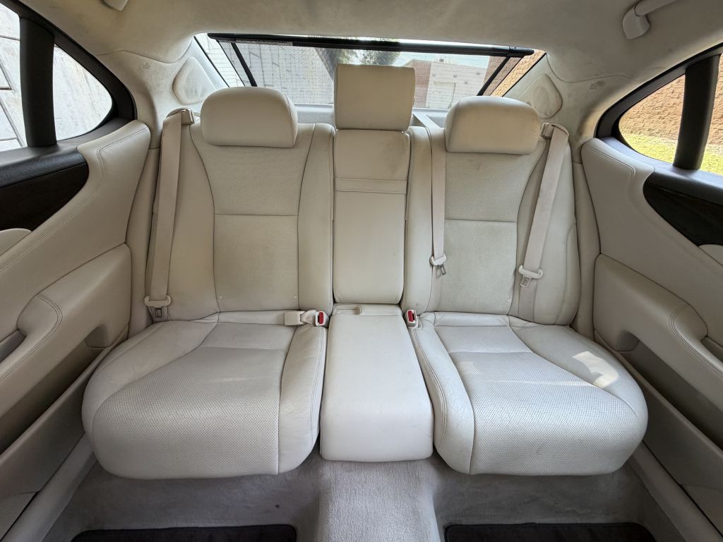 2007 Lexus LS Image 19